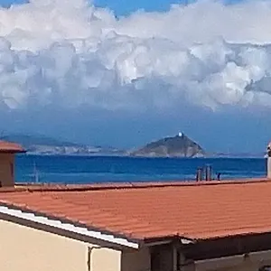 appartamento-giallo-rio-marina.it-tuscanyhotel.com/